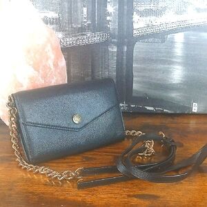 Firm $$ LIKE NEW!Michael Kors Crossbody Wallet Jetset Black With Removable Chain